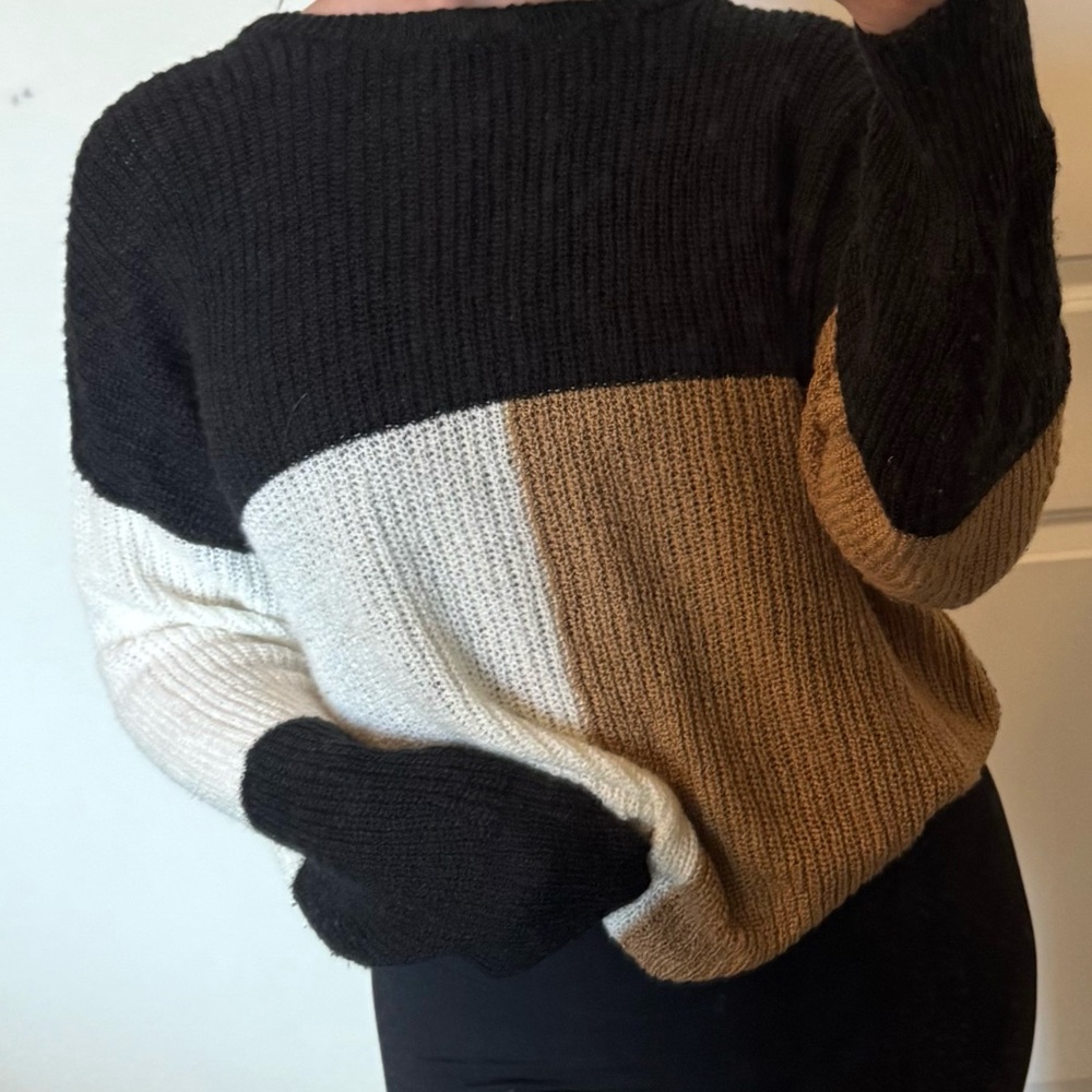 Blu Pepper Black, Cream, and Tan Colorblock Sweater